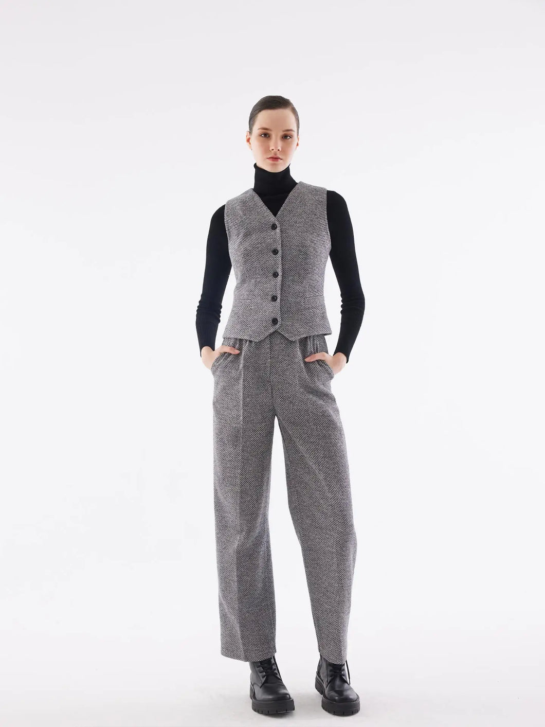 Lanza Knitted Grey Vest & Trouser Suit
