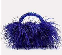 Load image into Gallery viewer, Pearl bead bag with Ostrich feathers
